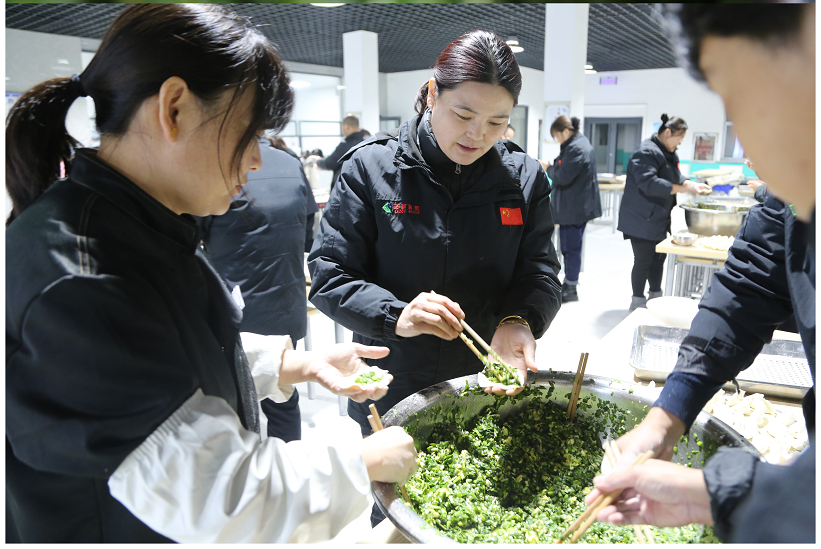 歲寒隆冬至，煮餃話(huà)團(tuán)圓 ——藥都集團(tuán)工會(huì)舉辦冬至日包餃子活動(dòng)